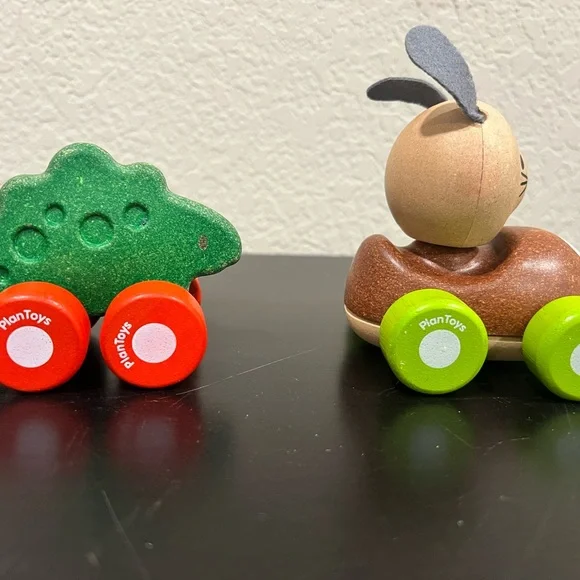 Plan Toys Bunny Racer & Stego Car - Picture 4 of 4